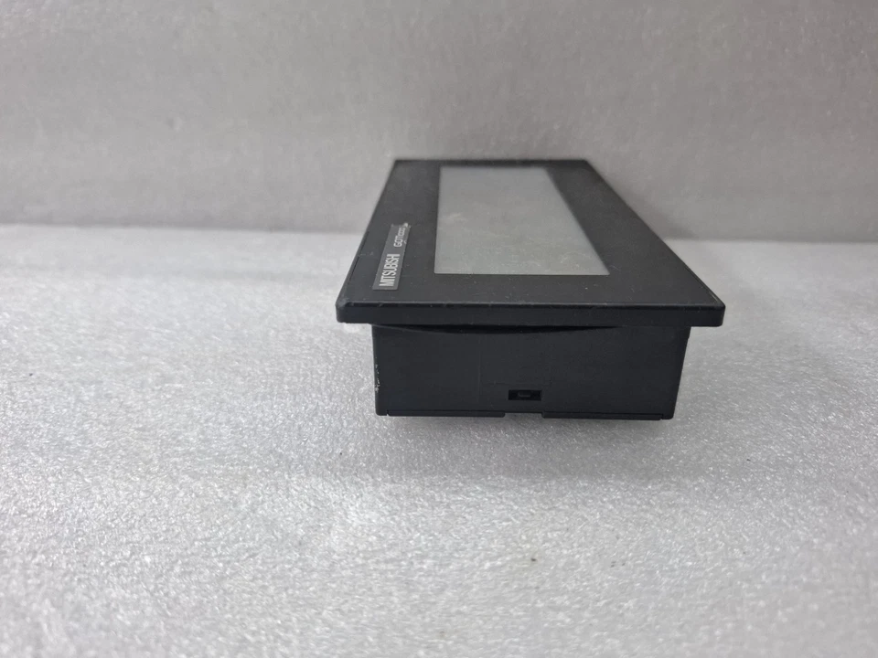 MITSUBISHI GT1030-LBD GRAPHIC OPERATION TERMINAL TOUCH SCREEN TESTED AS PHOTOS